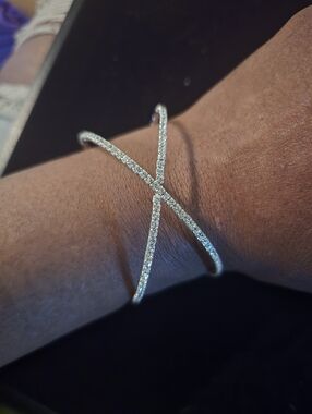 Stunning Silver-Tone Criss-Cross Bangle Bracelet